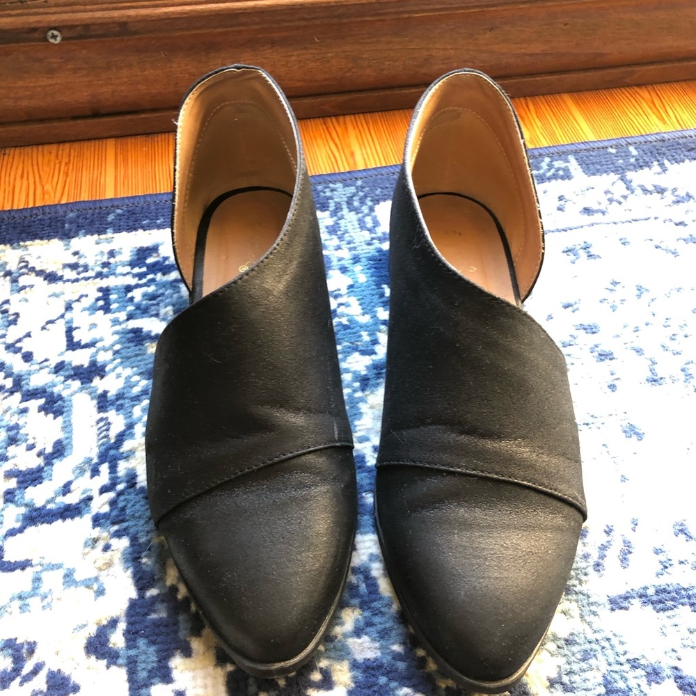 Black Qupid flats